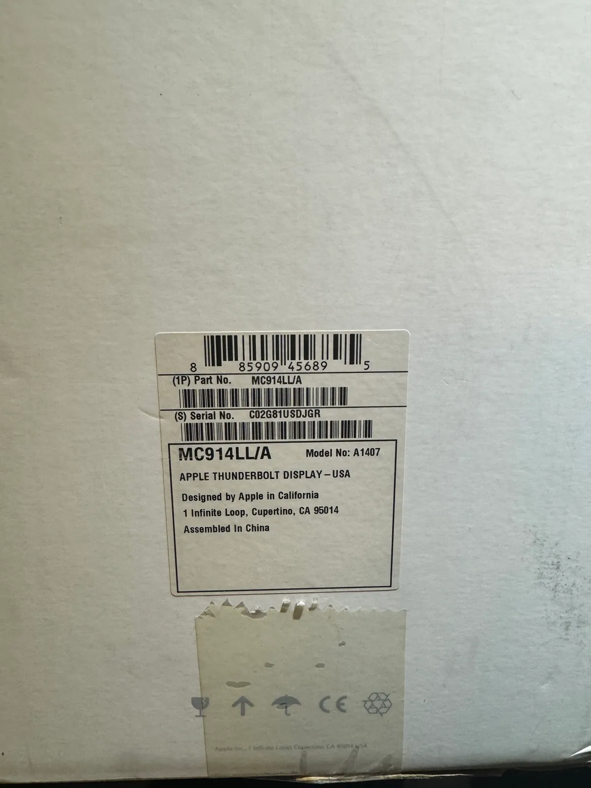Apple Thunderbolt Display 27-inch MC914LL/A (A1407) - Original Box & Adapters - Gallery Image 10