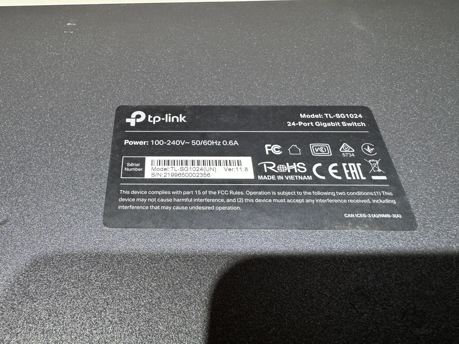 TP-Link 24-Port Gigabit Ethernet Unmanaged Switch (TL-SG1024) - Gallery Image 3