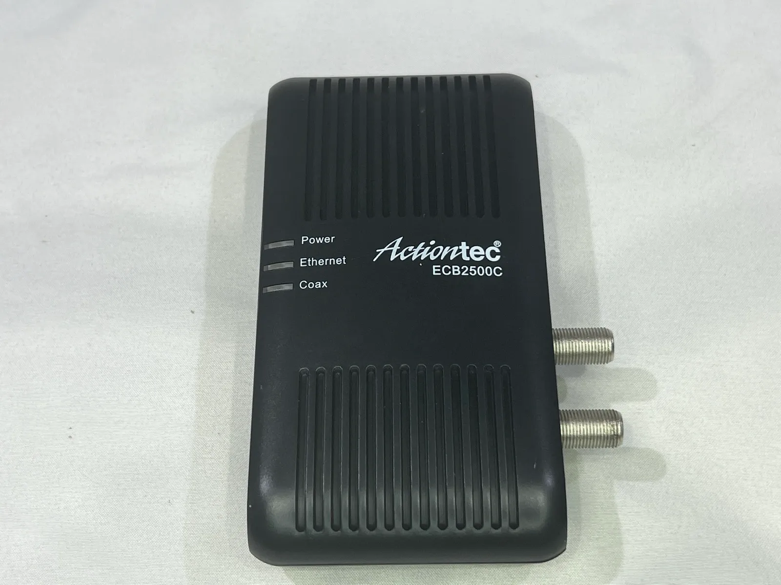 Actiontec ECB2500C Ethernet to Coax MoCA Network Adapter - Gallery Image 4