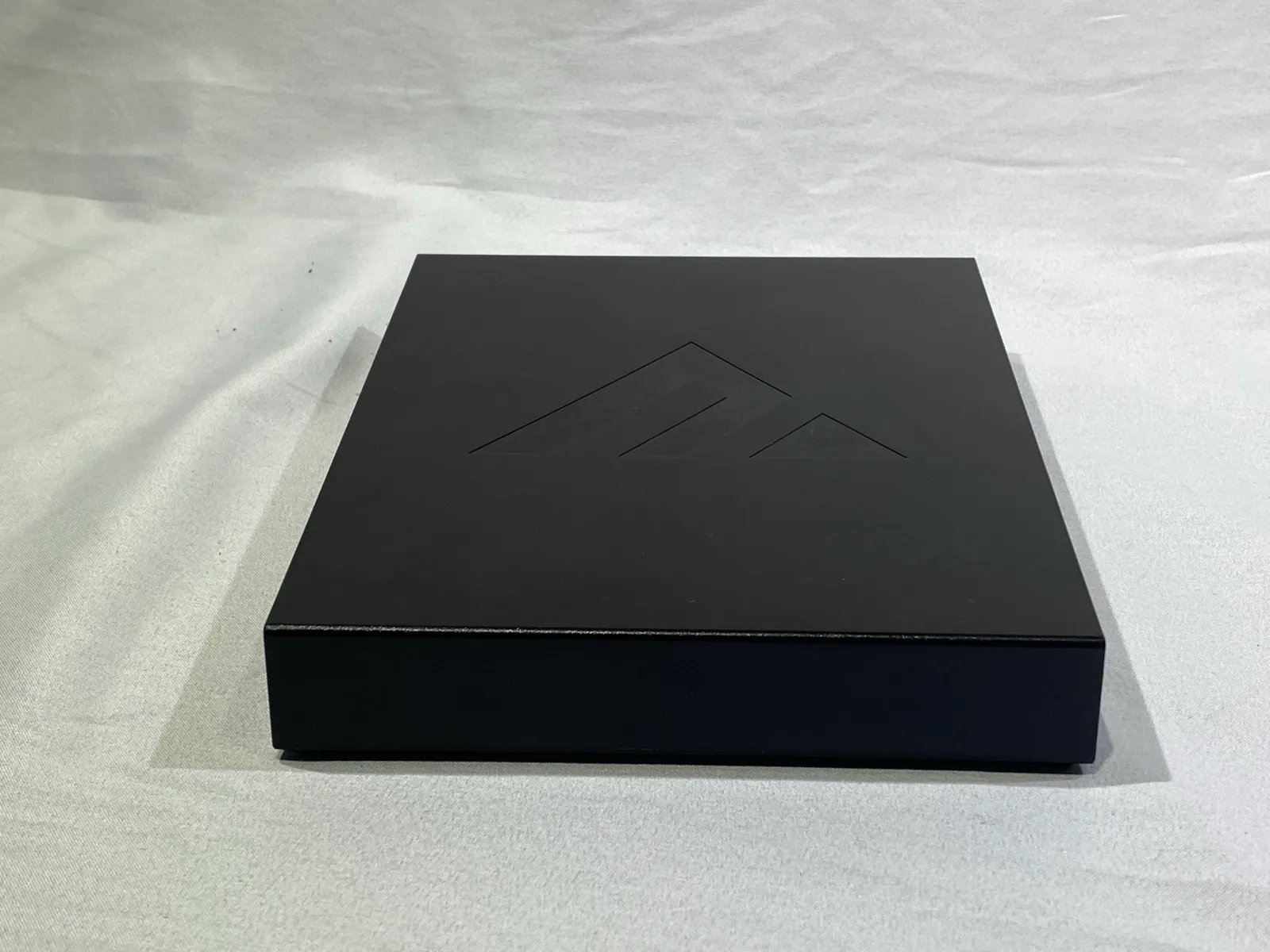 Pakedge WR-1 802.11ac Dual-Band Wireless Router - Gallery Image 3