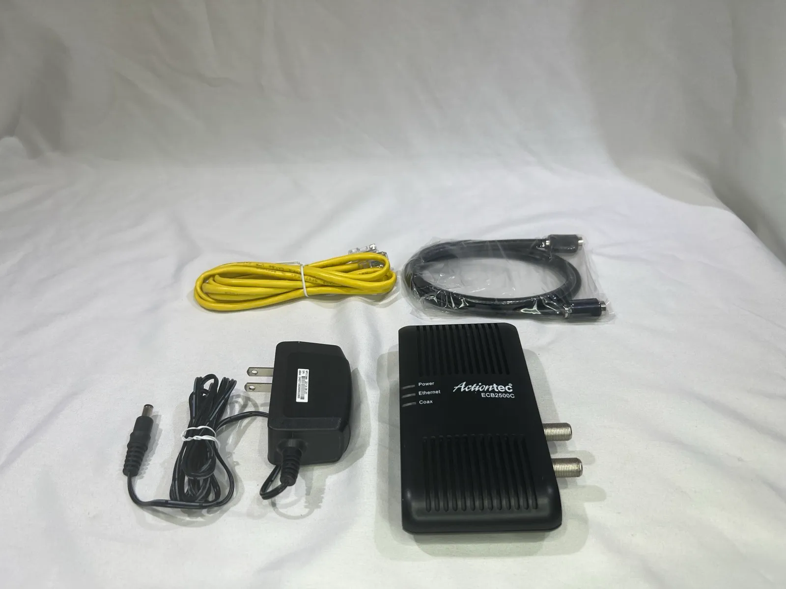 Actiontec ECB2500C Ethernet to Coax MoCA Network Adapter - Gallery Image 1