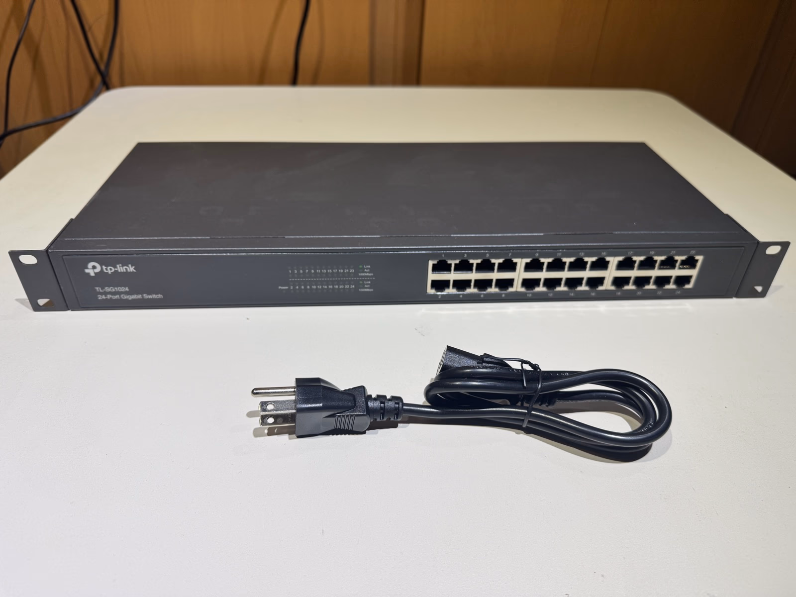 TP-Link 24-Port Gigabit Ethernet Unmanaged Switch (TL-SG1024) - Primary View